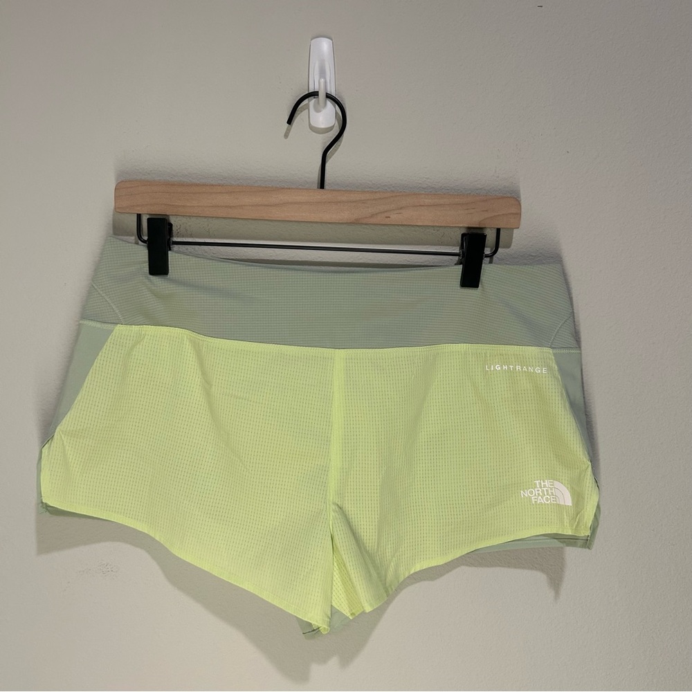 The North Face Summer LT 2.5" Shorts Women’s Medium Astro Lime Mist NWT